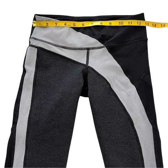 SoulCycle Cropped Leggings with Logo on Leg S athletic biking cycling - Picture 10 of 12